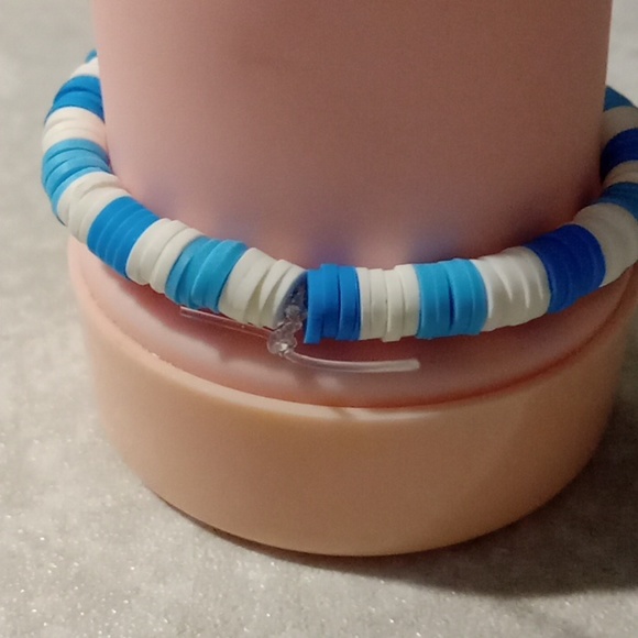 Bracelets - Picture 3 of 4
